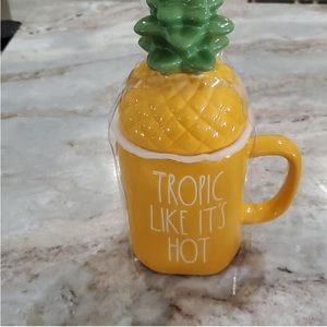 NEW Rae Dunn Mug. Tropical.
